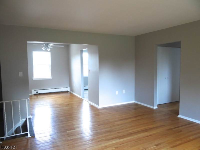 1126 Valley Rd - Photo 1