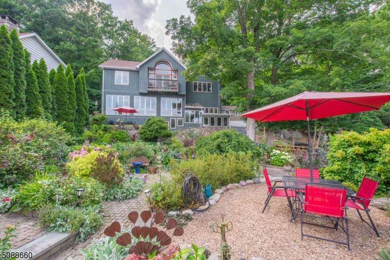 131 Lake Shore Road - Photo 1