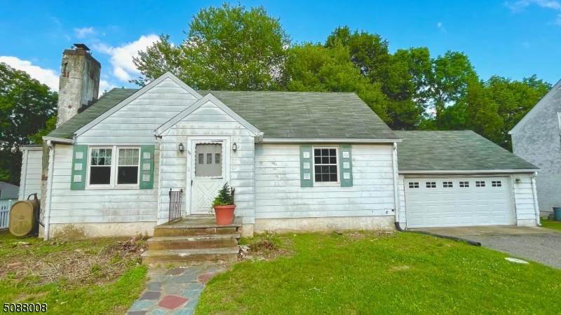 16 Crestview Rd - Photo 1