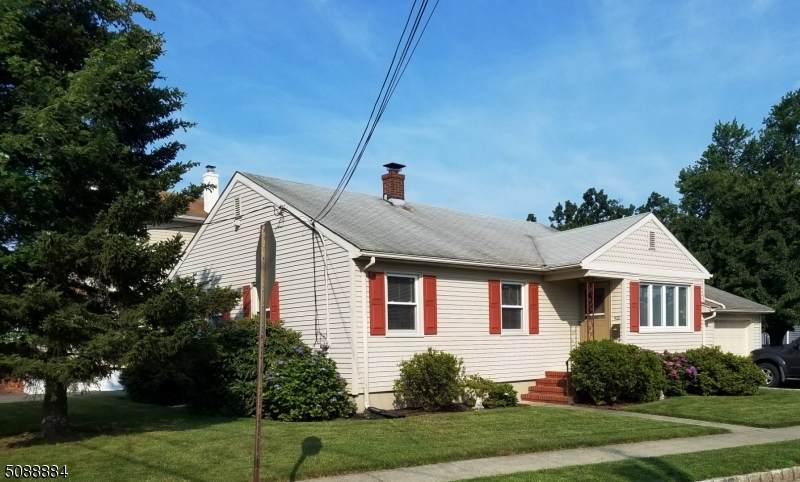400 Chester Ave - Photo 1