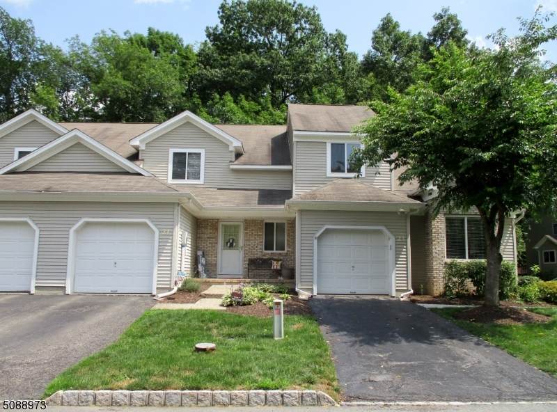 21 Sweetwater Ln - Photo 1
