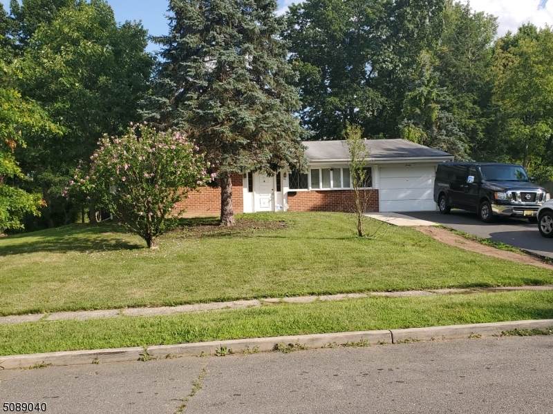 20 Richford Rd - Photo 1