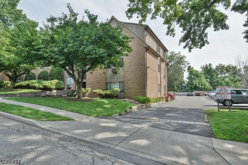 88 Boulevard - Photo 1