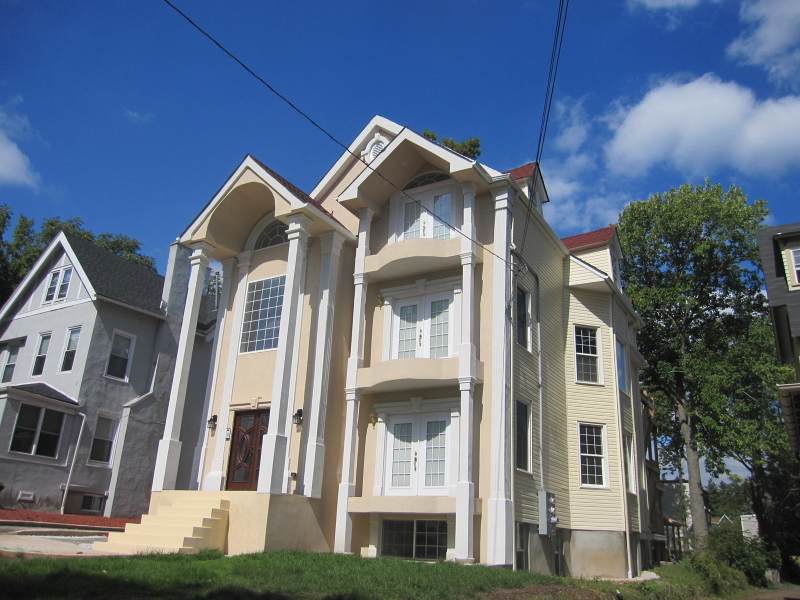 158 Walnut St Unit 1 - Photo 1