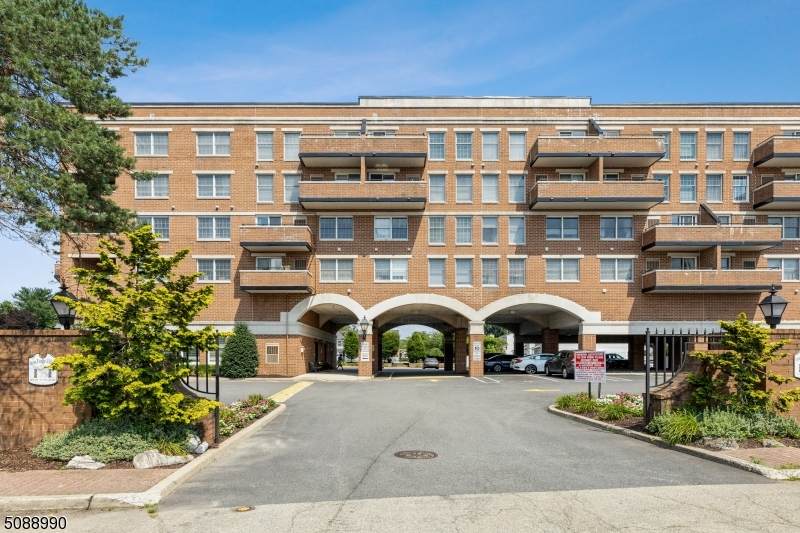 6 Iron Forge Sq - Photo 1