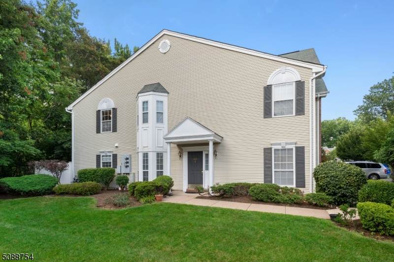 805 Berkshire Dr - Photo 1
