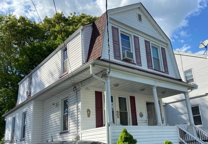 33 Cummings St - Photo 1