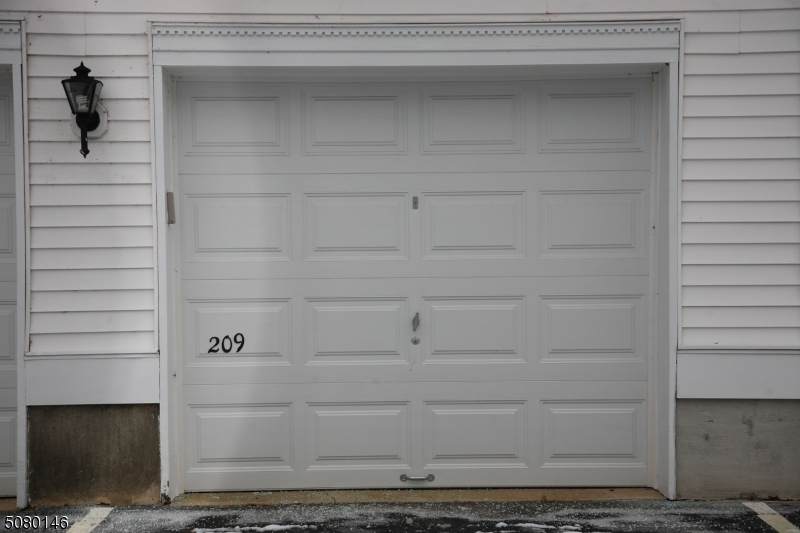 209 Alexandria Way - Photo 1