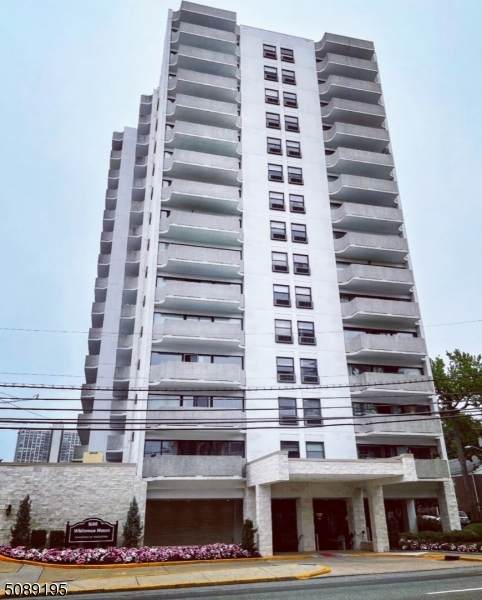 1600 Center Ave 5F - Photo 1