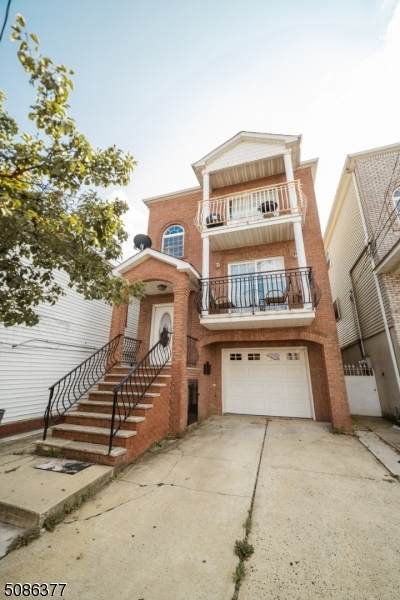 118 Port Ave - Photo 1