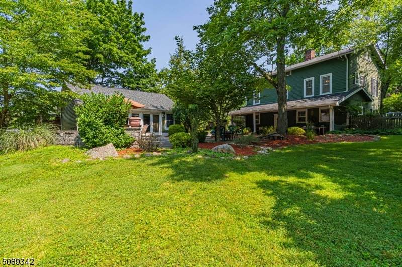 18 Westervelt Ave - Photo 1