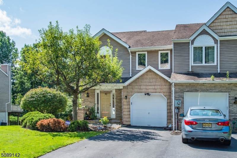 23 Edgefield Dr - Photo 1