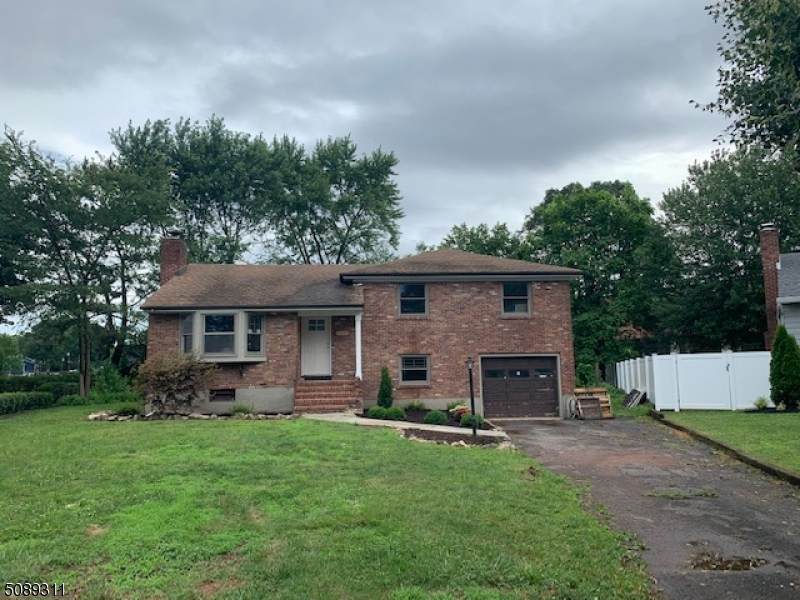 595 West Ct - Photo 1