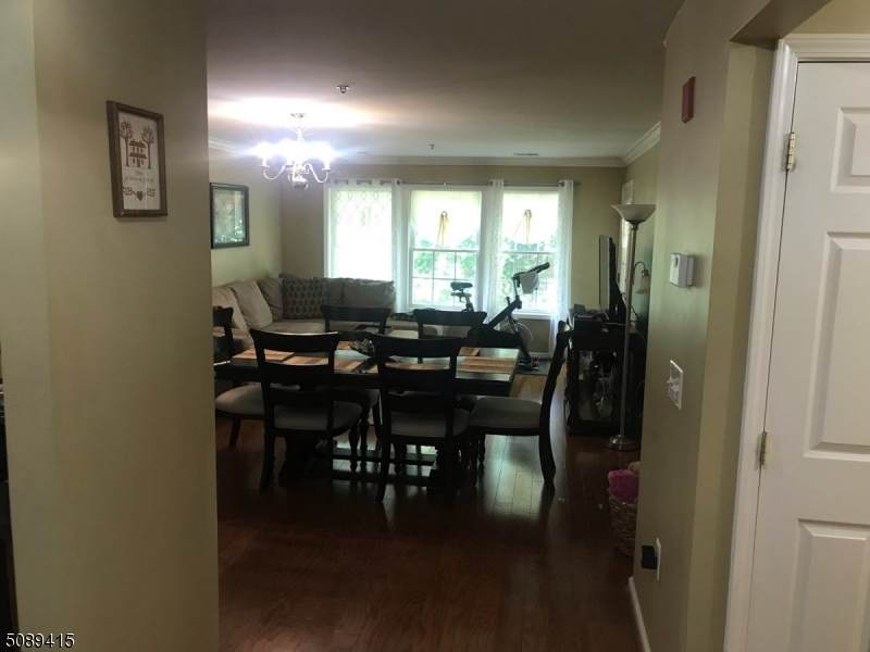 1107 Peer Pl - Photo 1