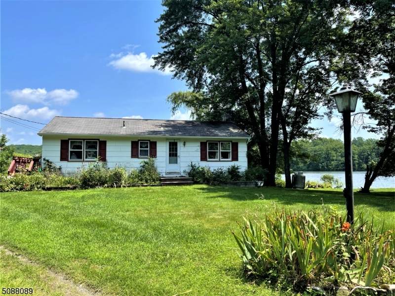 57 W Shore Dr - Photo 1