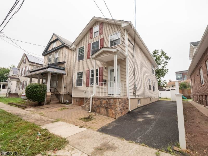 240 Adams St - Photo 1