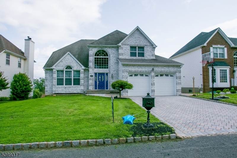 15 Red Bud Ln - Photo 1