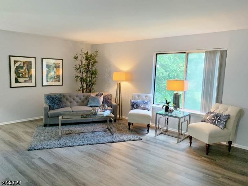 30 Steeplechase Ct - Photo 1