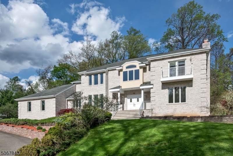 66 Forest Dr - Photo 1