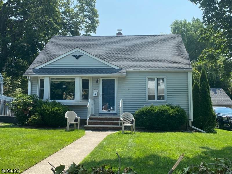 449 Van Buren St - Photo 1
