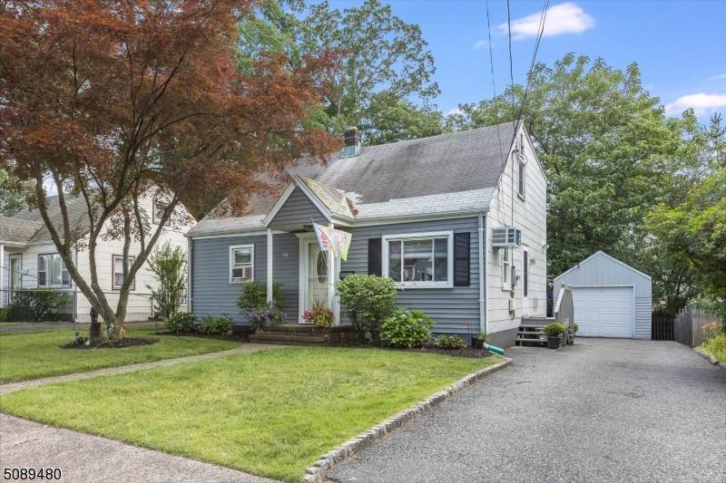 92 Robertson Ave - Photo 1