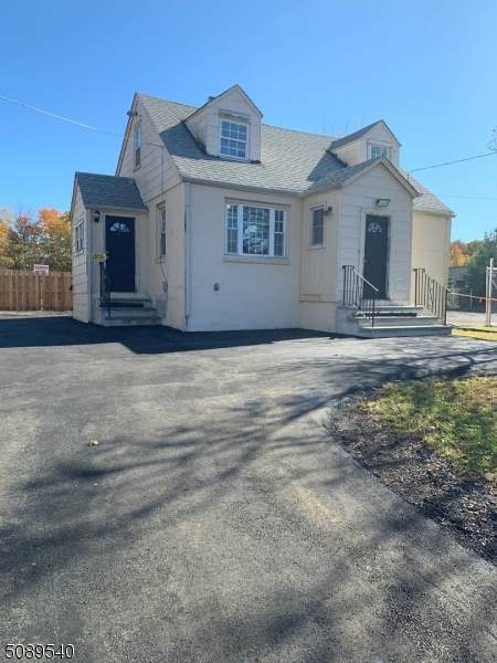3046 S Clinton Ave - Photo 1