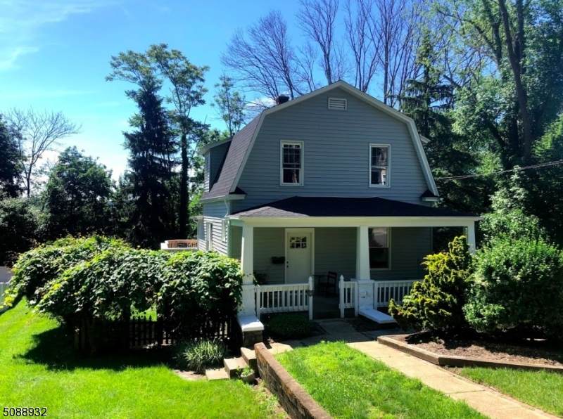 551 W Main St - Photo 1