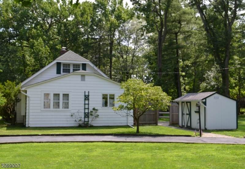 806 Terrill Rd - Photo 1