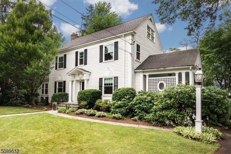 607 Lincoln Ave - Photo 1
