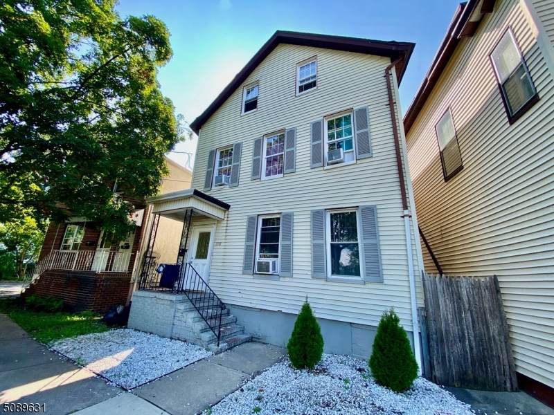 198 Glenwood Ave - Photo 1