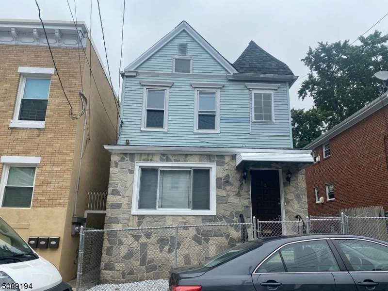 18 Grove Terrace - Photo 1