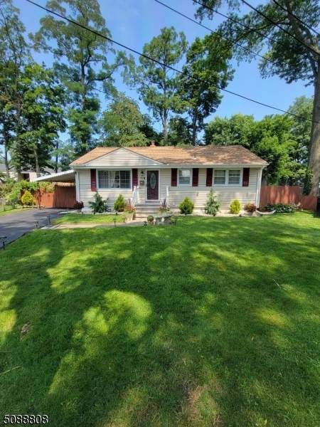 82 Deborah Ct - Photo 1