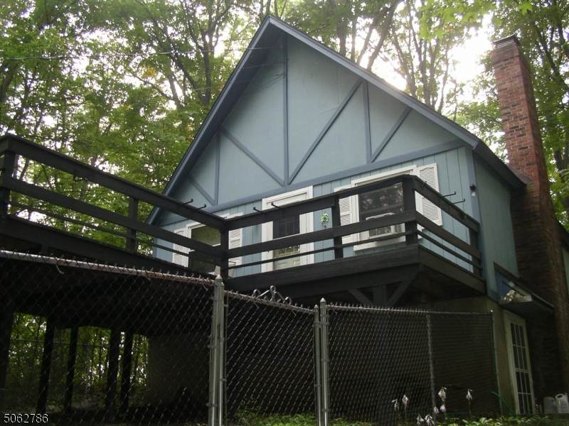 27 Plum Tree Rd - Photo 1
