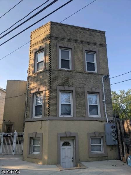 233 Malvern St - Photo 1