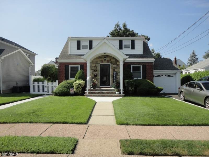 105 Skillman Ter - Photo 1