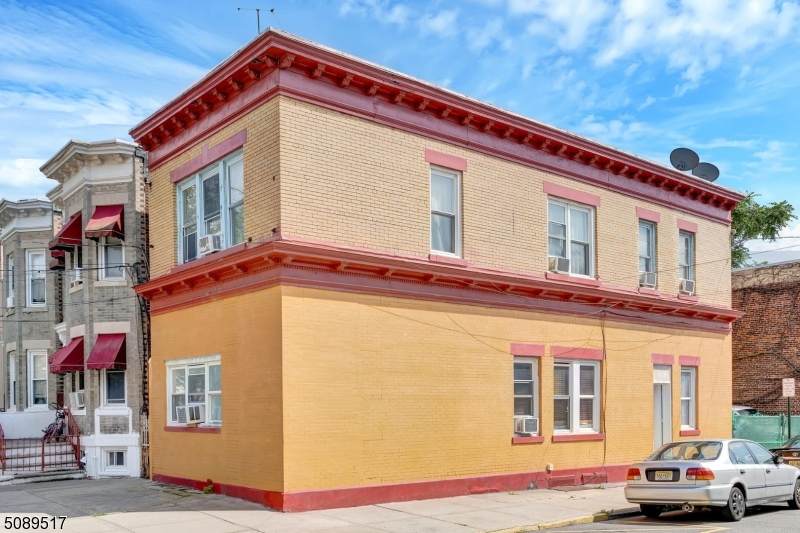 127 62nd St - Photo 1