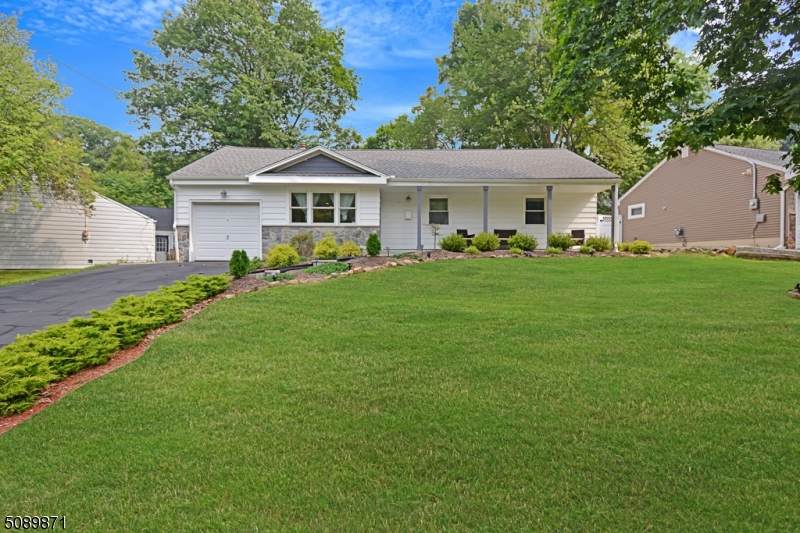 43 Ashwood Dr - Photo 1