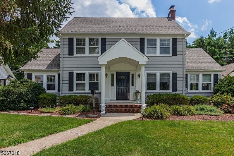 245 Tuttle Pkwy - Photo 1