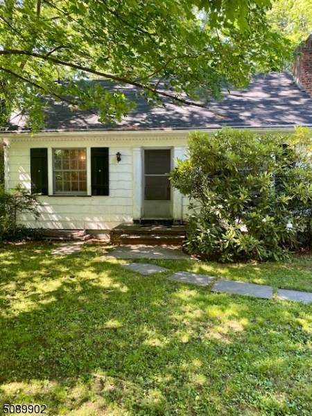25 Sterling Pl - Photo 1