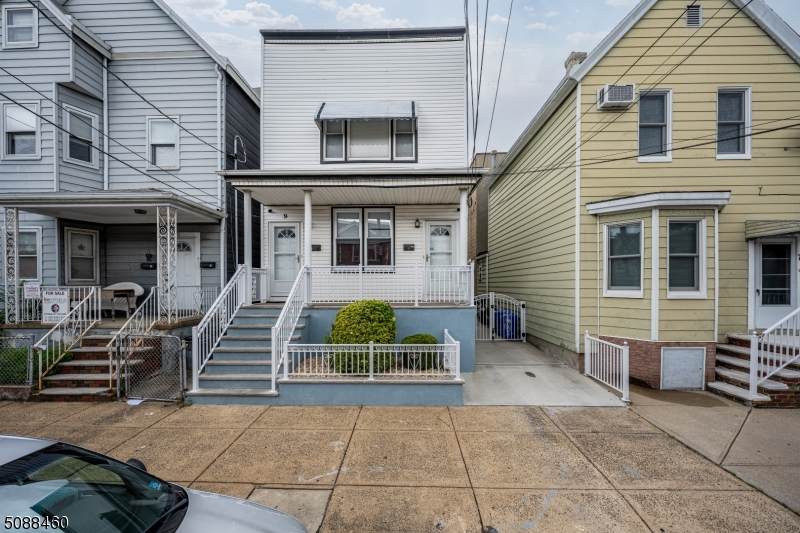 9 W 15th St - Photo 1