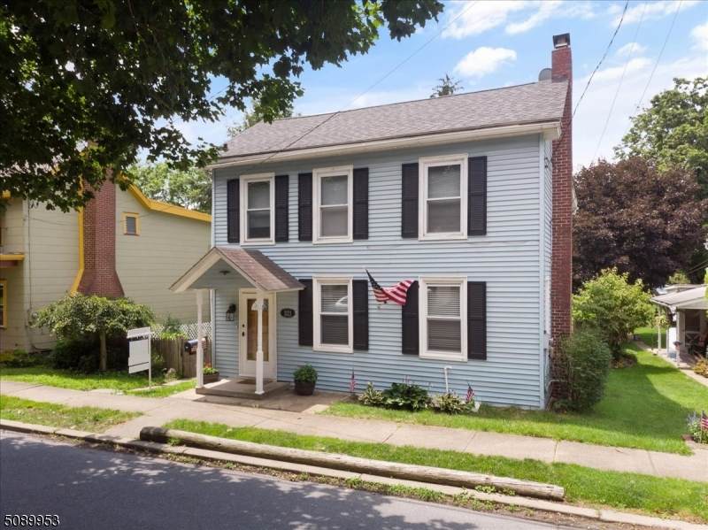 321 Market St - Photo 1