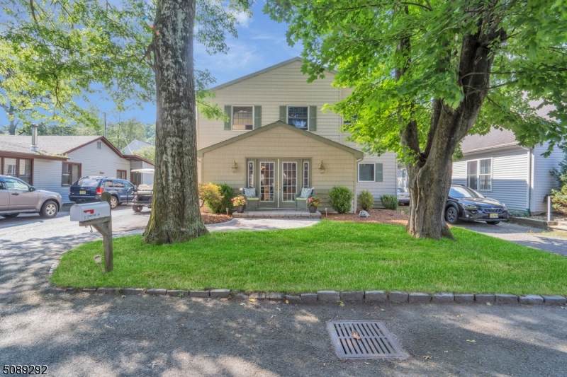 11 Sunnyside Ln - Photo 1