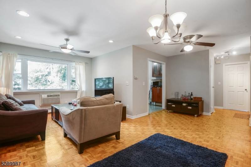 54 High St - Photo 1