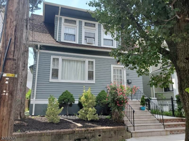97 Florence Ave - Photo 1