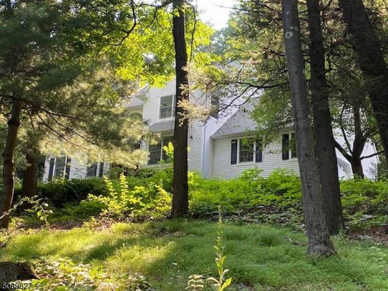 1 Glenview Ln - Photo 1