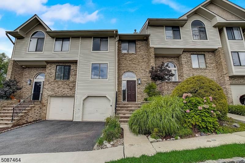 18 Louisburg Sq - Photo 1
