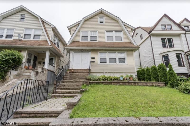 308 Academy St - Photo 1