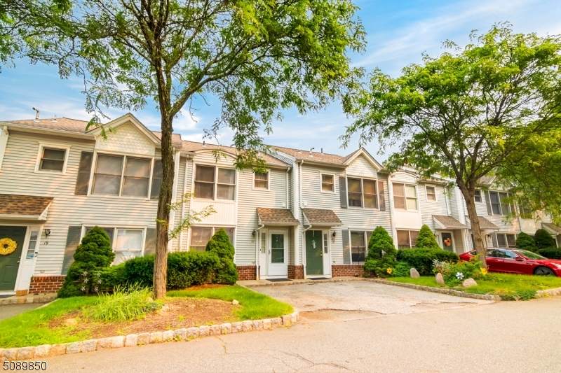 17 Woods Edge Rd - Photo 1