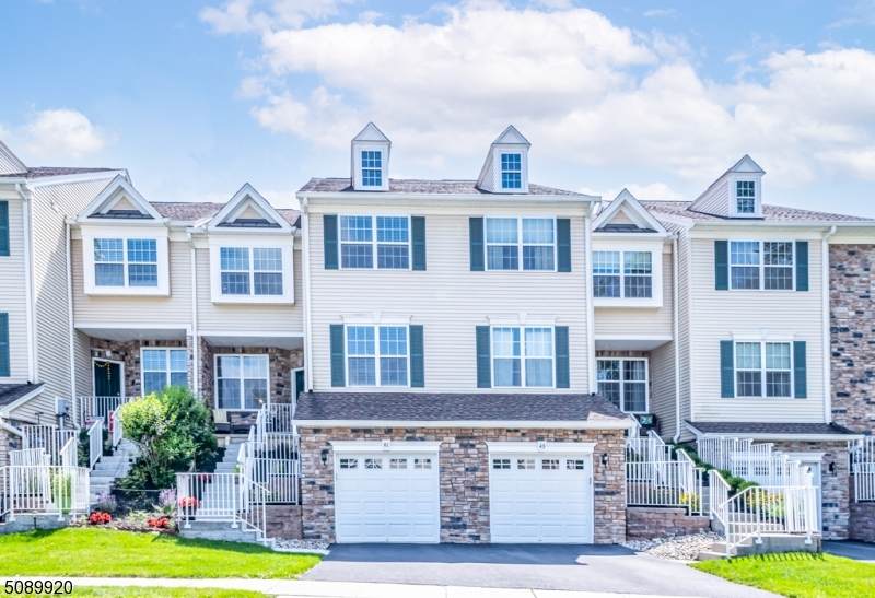 41 Canterbury Ct - Photo 1