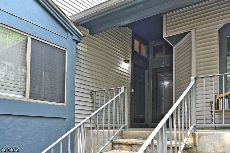 19 Overlook Dr - Photo 1